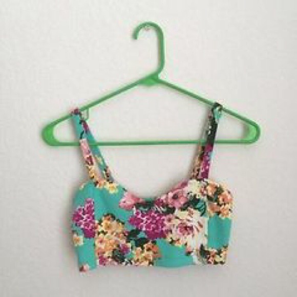 Brandy Melville | Floral Chiyo Top