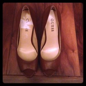 Guess cognac heels