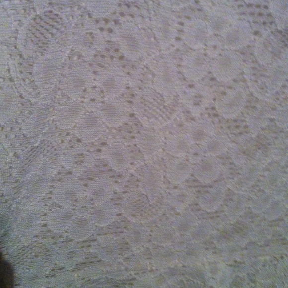 Never Worn! Lace Cream Size Small Top - Picture 2 of 3