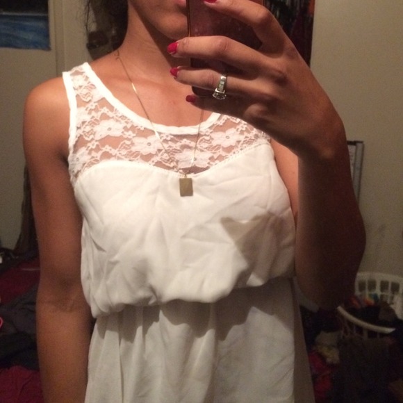 🚫🚫sold🚫🚫FLASH SALE!!! White lace high low dres - Picture 2 of 3