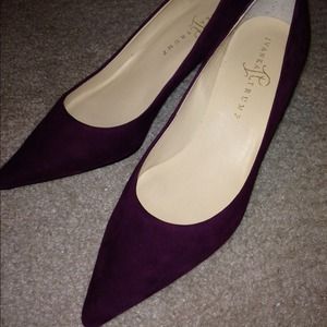 Ivanka Trump 2.5" BRAND NEW Suede Pump