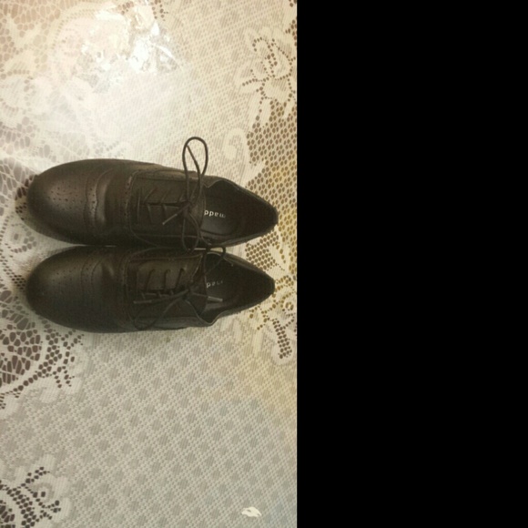 *SOLD* Madden Girl Black Oxford Flats size 6.5 - Picture 3 of 4