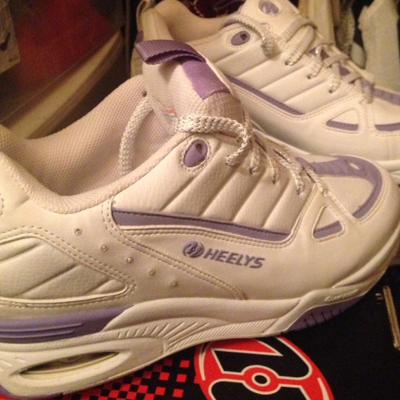 🎊Sale🎊Heelys shoes with wheels
