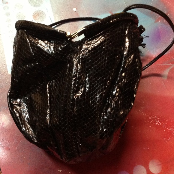 Vintage Viva Crossbody - Picture 3 of 4