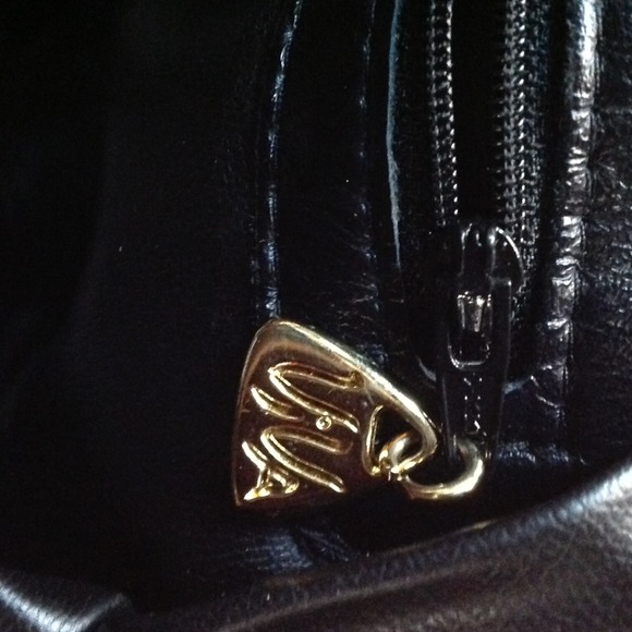 Vintage Viva Crossbody - Picture 4 of 4