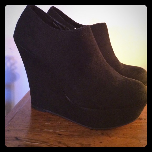 black wedge booties