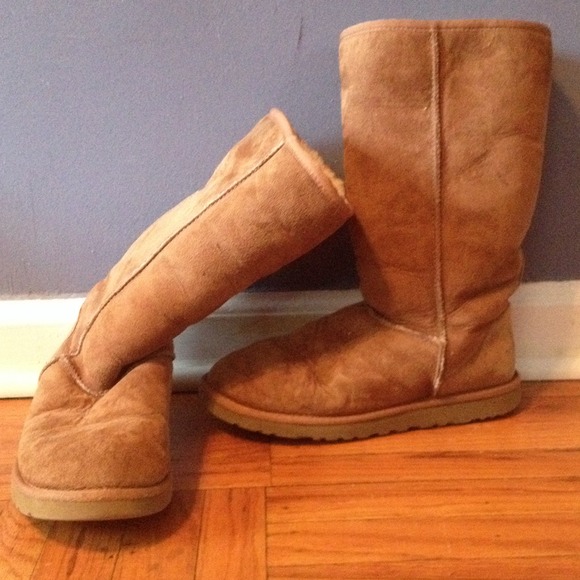 UGGS
