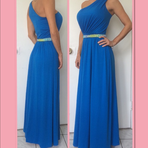 Asymmetric neckline maxi dress