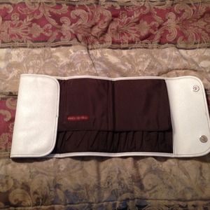 Deluxe make up brush fold up clutch