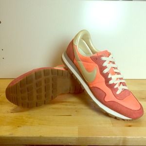 Nike Air Retro Sneakers