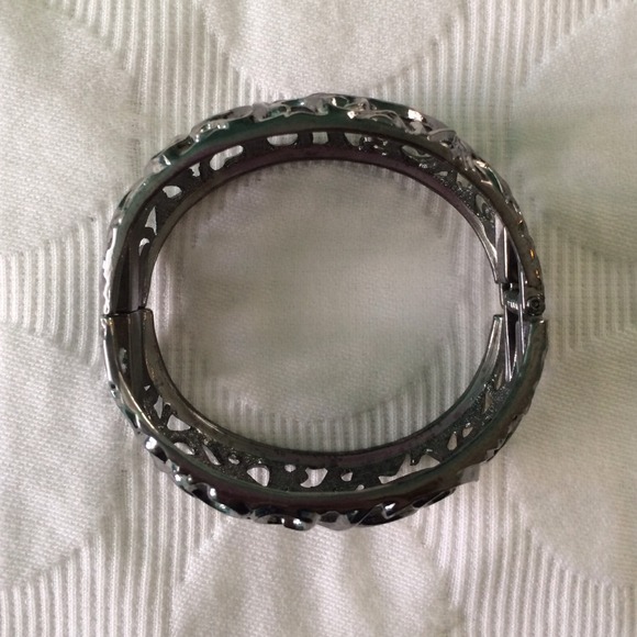 Hinge bracelet - Picture 3 of 3