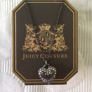 Juicy Couture heart shaped necklace💗
