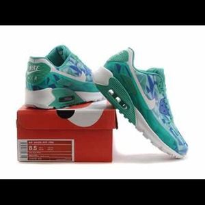 Nike Air Max Hyperfuse