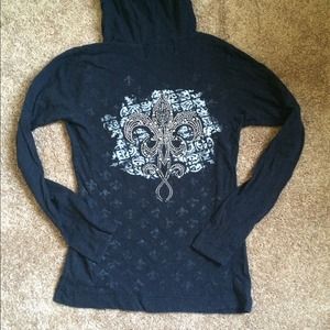 Nice long sleeve shirt with hood.size small