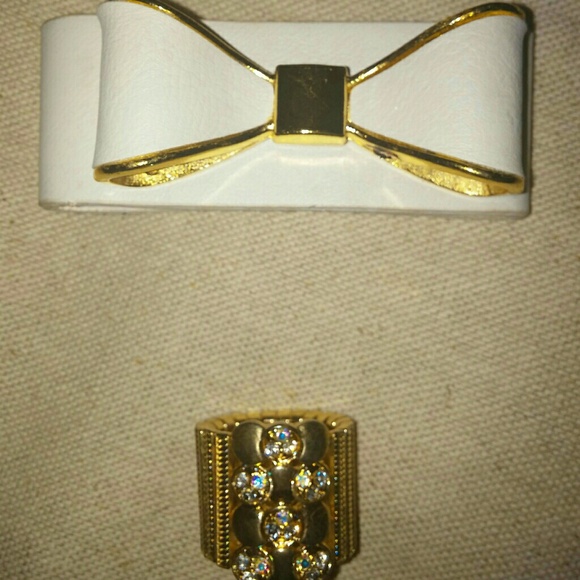 BUNDLE! Betsey Johnson Necklace, Ring, Bracelet - Picture 4 of 4