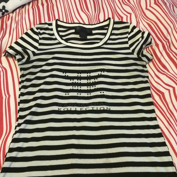 Kardashian black & white shirt