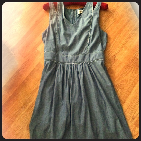 Francesca's cute blue zip up dress
