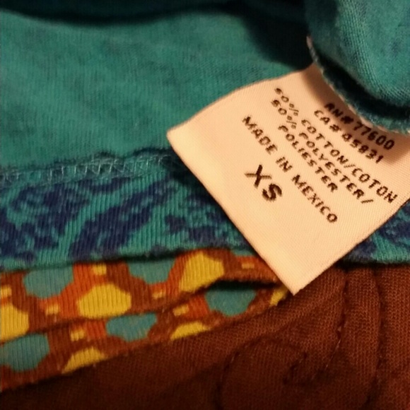 Tank tops - Picture 2 of 2