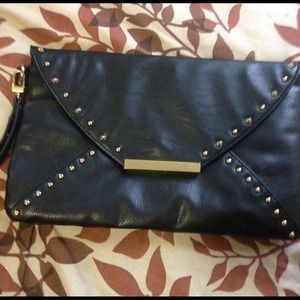 Black clutch