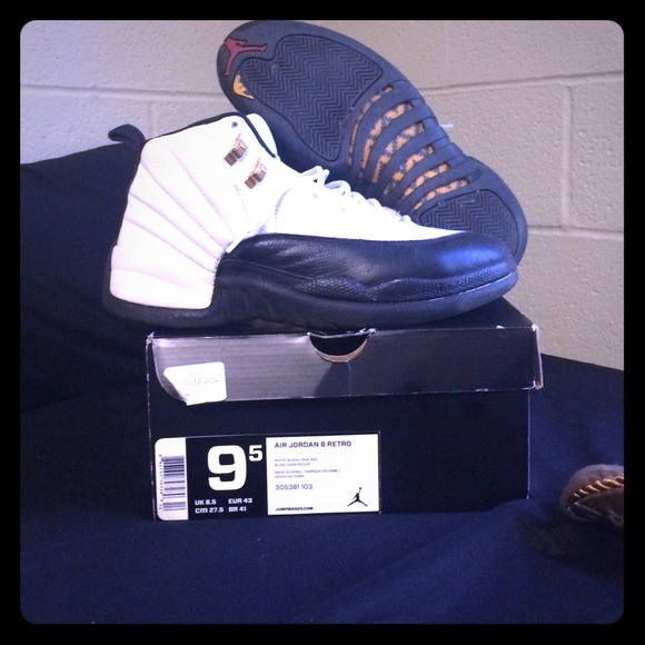 Jordan retro 12s (Taxis)