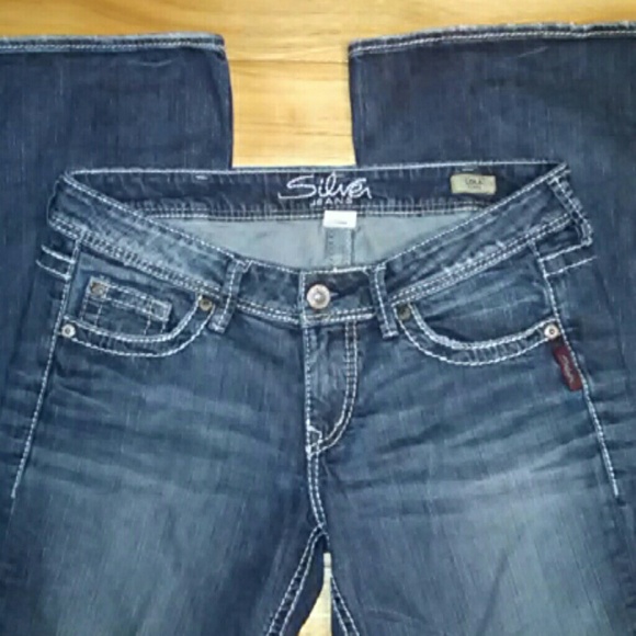 Silver jean co. Size 30x33 lola flare denim