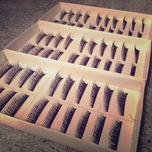 30 pairs of false eyelashes 💋