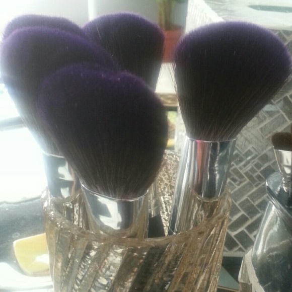 Natural hair make up brushes for sale - Picture 3 of 4