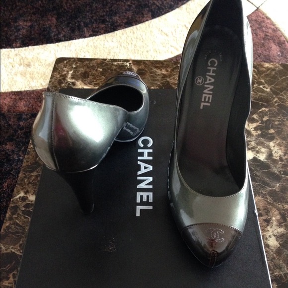 CHANEL PUMPS