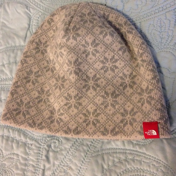 North Face gray knit beanie- CHRISTMAS SALE 🎄🎅🎁