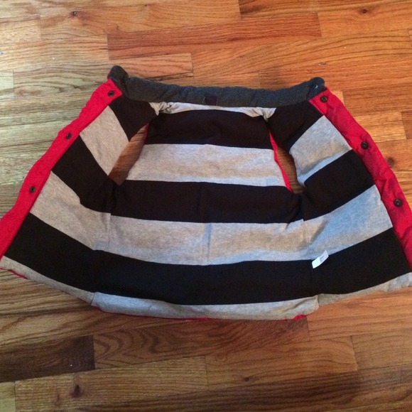 Vest - Picture 2 of 2
