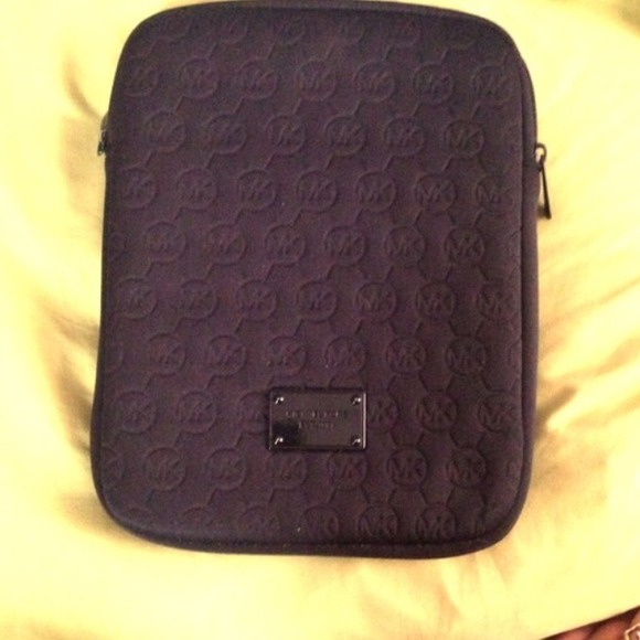 Michael Kors Accessories - Full Size IPad Case