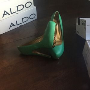 Beautiful ALDO Green Heels ! pumps hayth