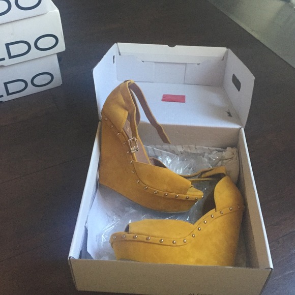 ALDO Wedges !