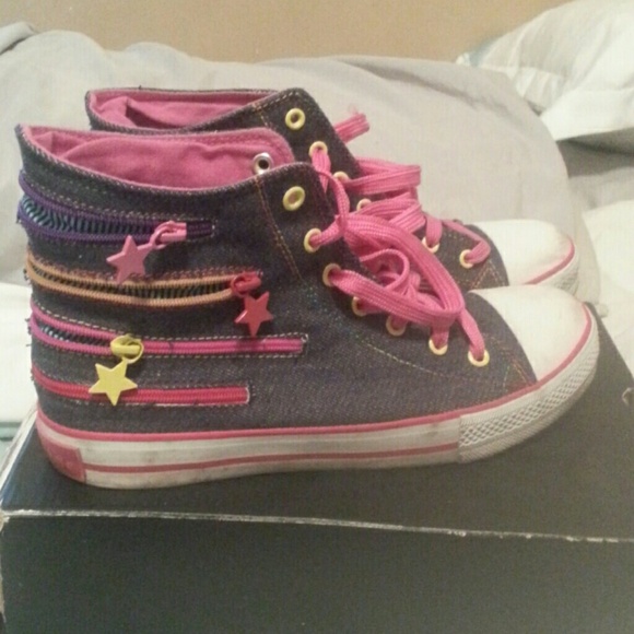 Shoes - Picture 3 of 3