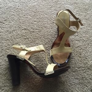 MICHAEL KORS acrylic rise sandals