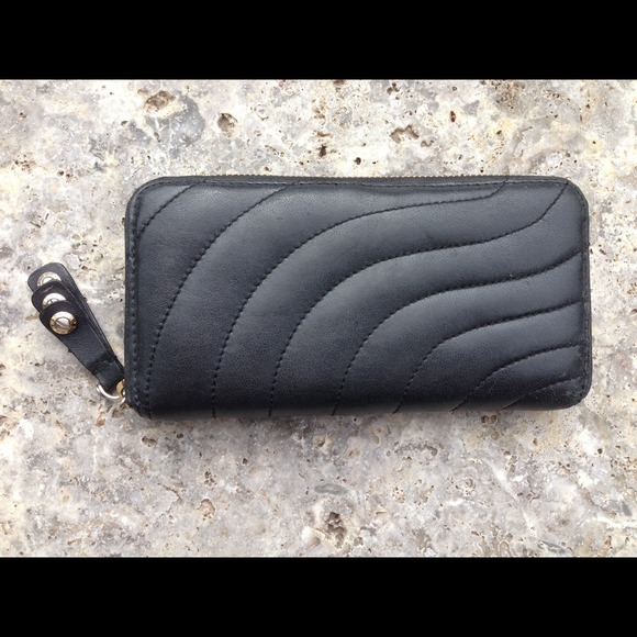 Henri Bendel #7 Quilted Wallet