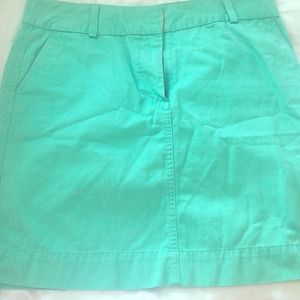 Vineyard Vines skirt and Otter Box!