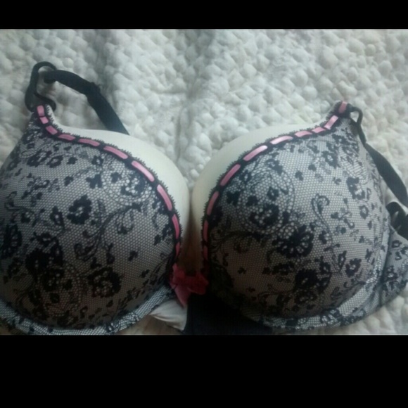 Victoria's secret bombshell bra!