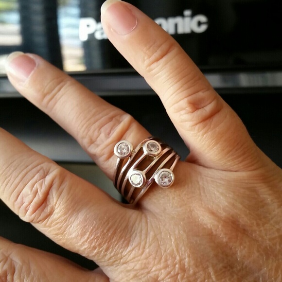 *FINAL*PRICE* Fashion Statement Ring size 7