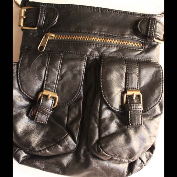 🚫🚫SOLD🚫🚫Black cross body messenger bag