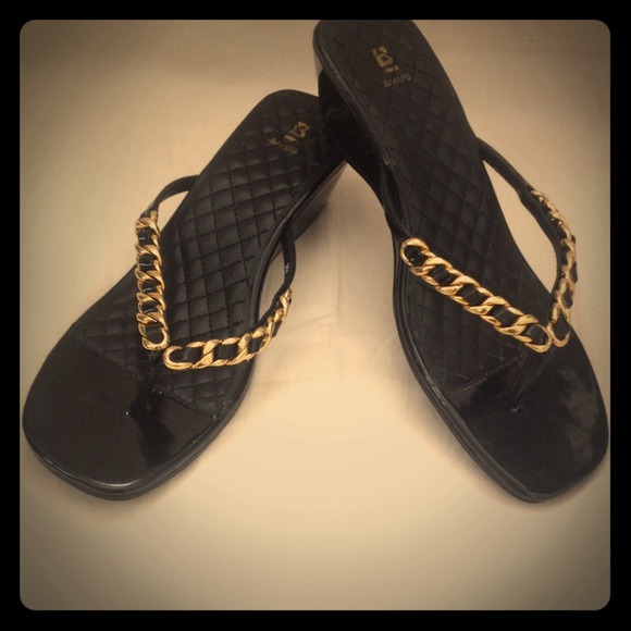 Bakers black with gold Sz 9