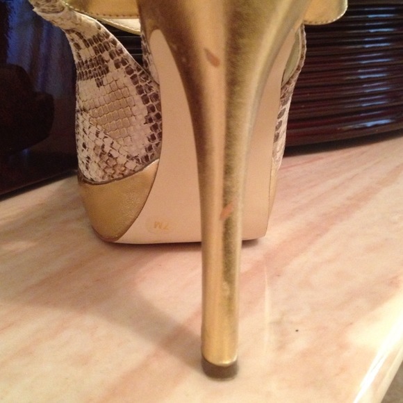 iNC Shoes - Picture 3 of 3