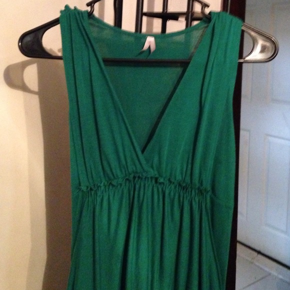 Dress - Picture 2 of 4