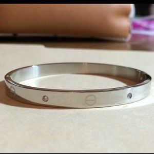 Silver screw bracelet