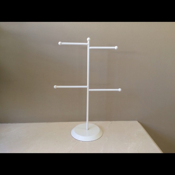 White T-bar Jewelry Stand