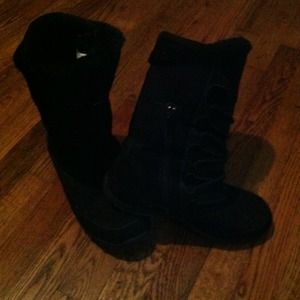 Black fur insulated boots