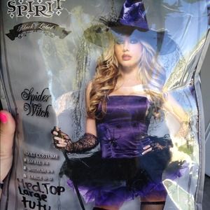 Adult witch Halloween costume