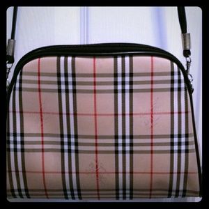 Cute long side purse or possible makeup bag *today