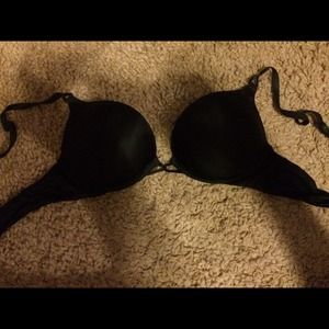Black Victoria's Secret Bombshell bra