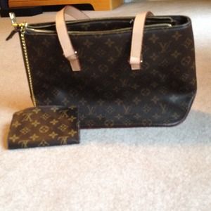 Louis Vuitton plus change purse!